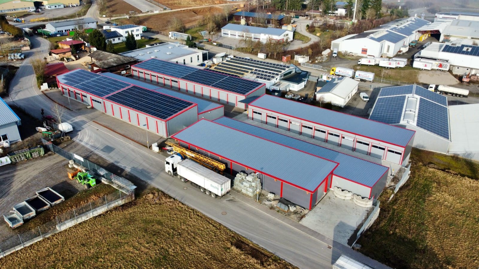 Detailansicht der Garagenfronten